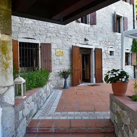 Üdülőközpont Borgo Murs Clauzetto
